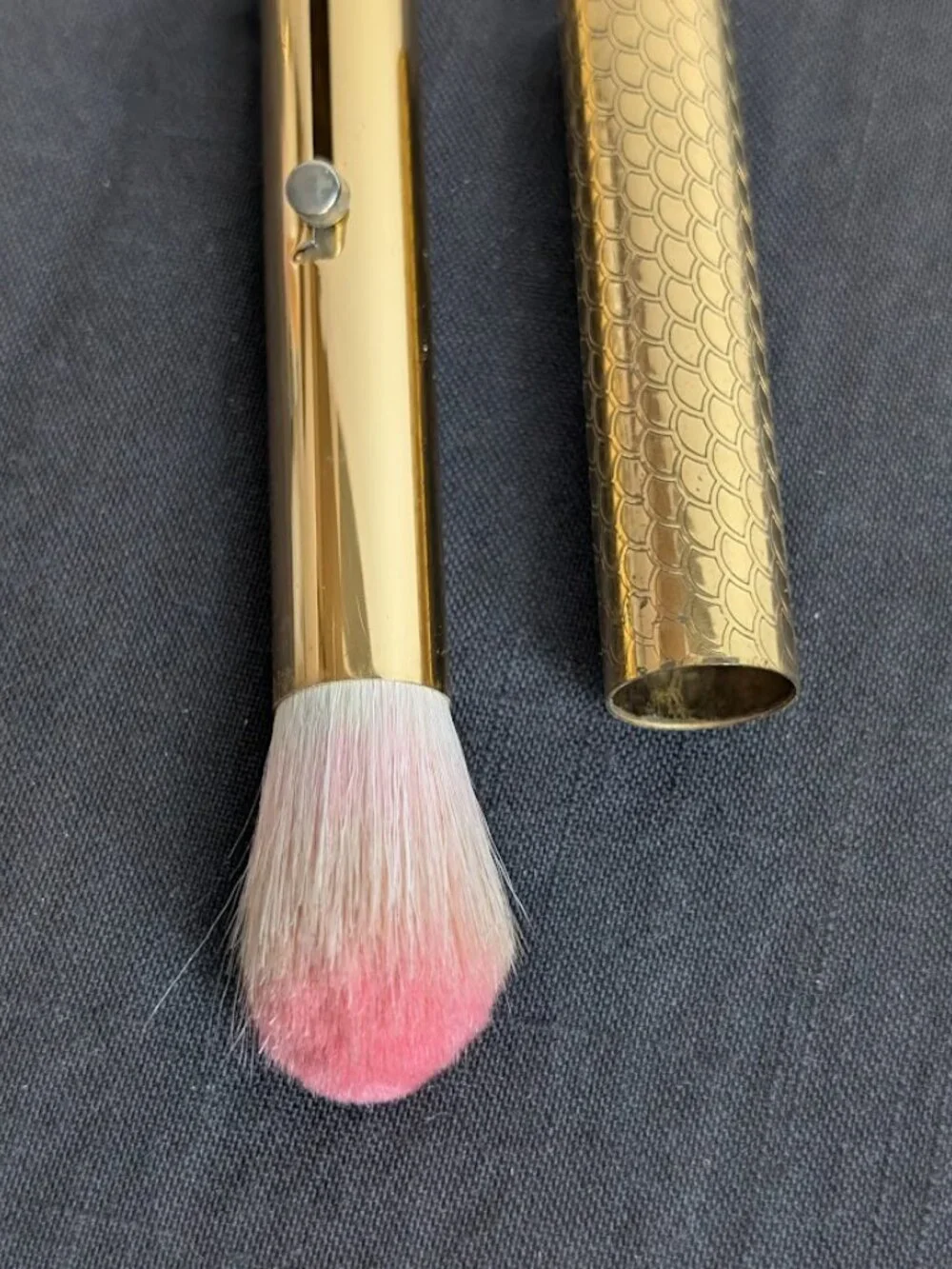Guerlain Les Meteorites Retractable Deluxe Makeup Brush Gold Case